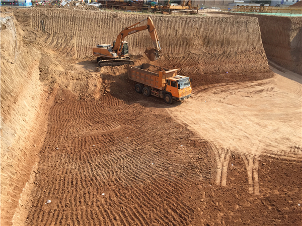 1596162817734887.jpg 施工现场1+党星(四季花城项目部).jpg