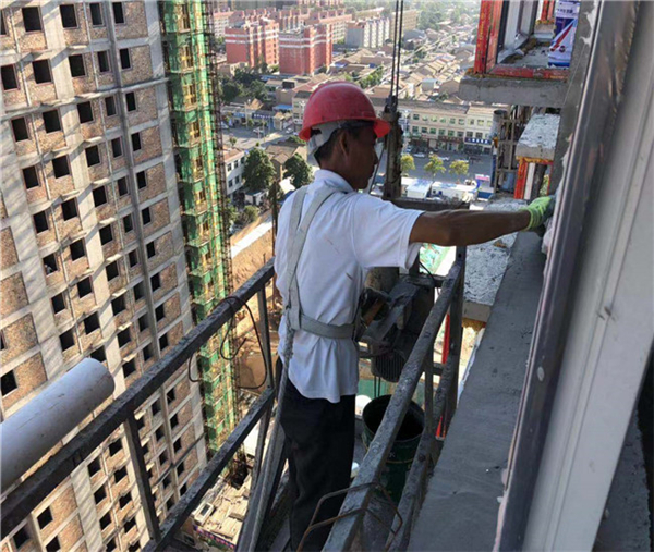 1596164467256576.jpg 高空-阮班敏(综合管理部).jpg